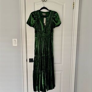 Anthropologie Somerset Maxi Dress in Green Velvet